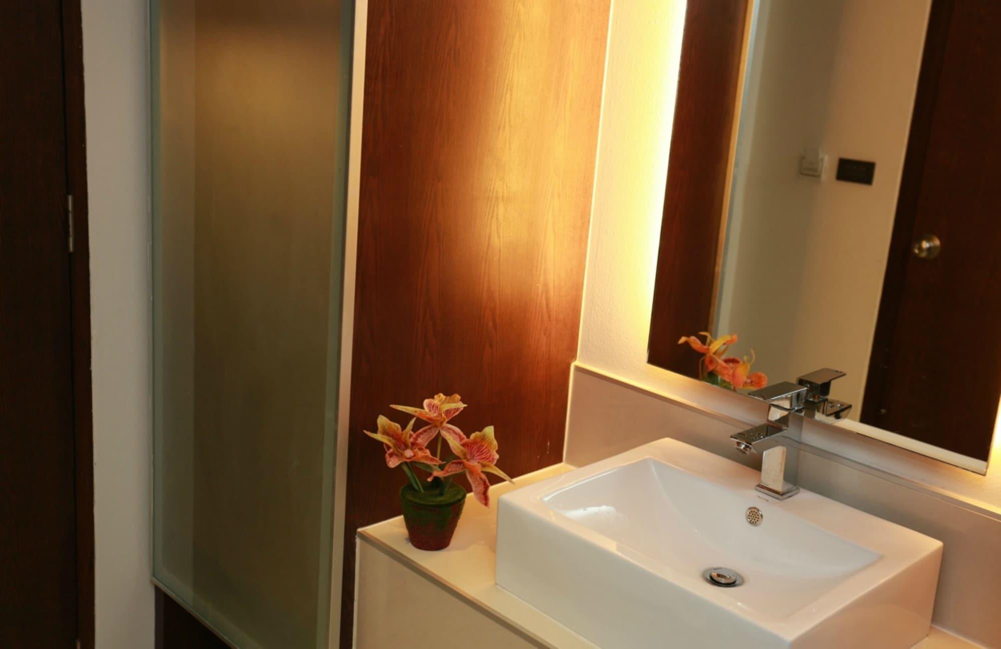 Collection O The Bangkok Airport Link Suite Bagian luar foto