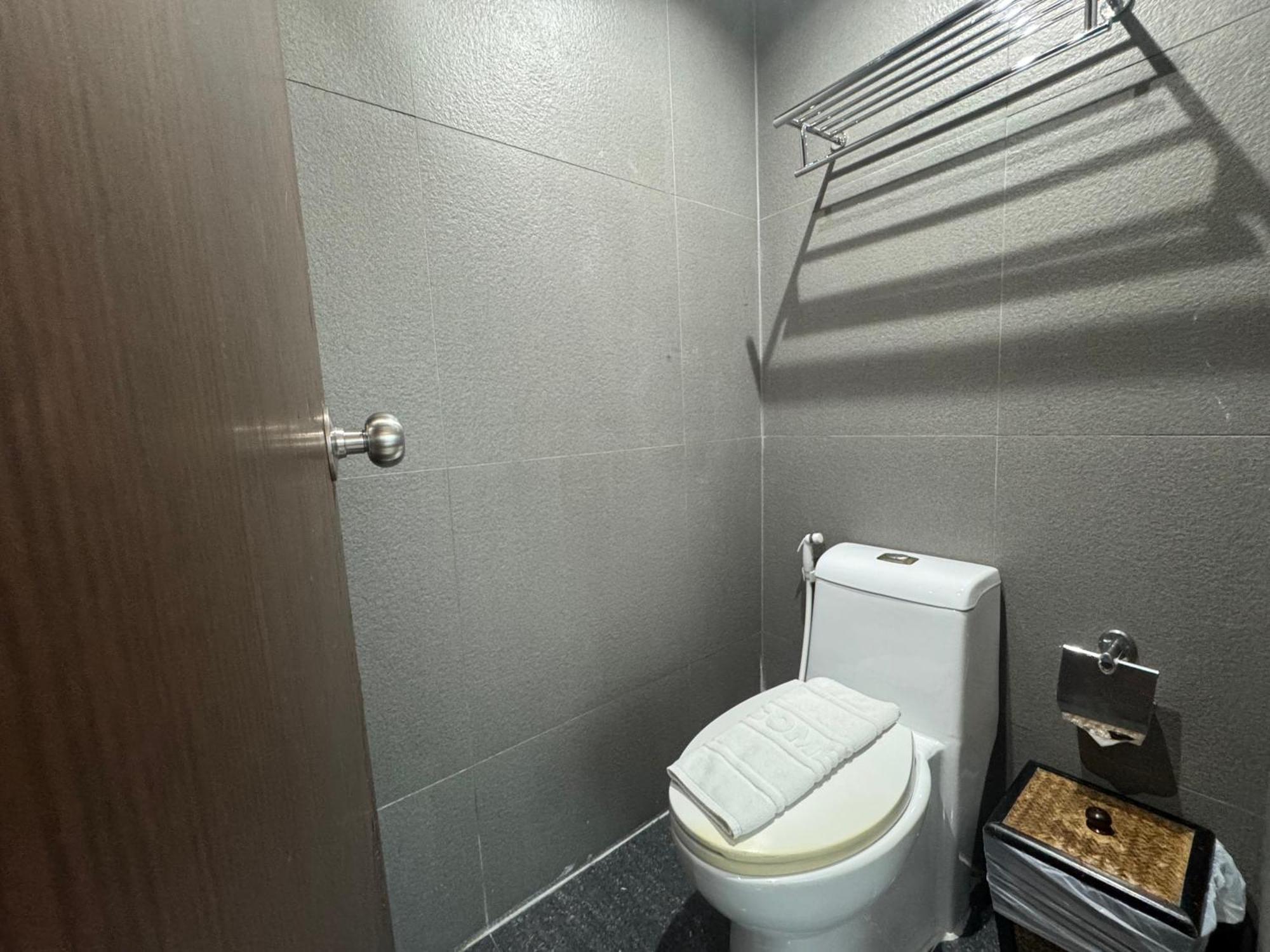 Collection O The Bangkok Airport Link Suite Bagian luar foto