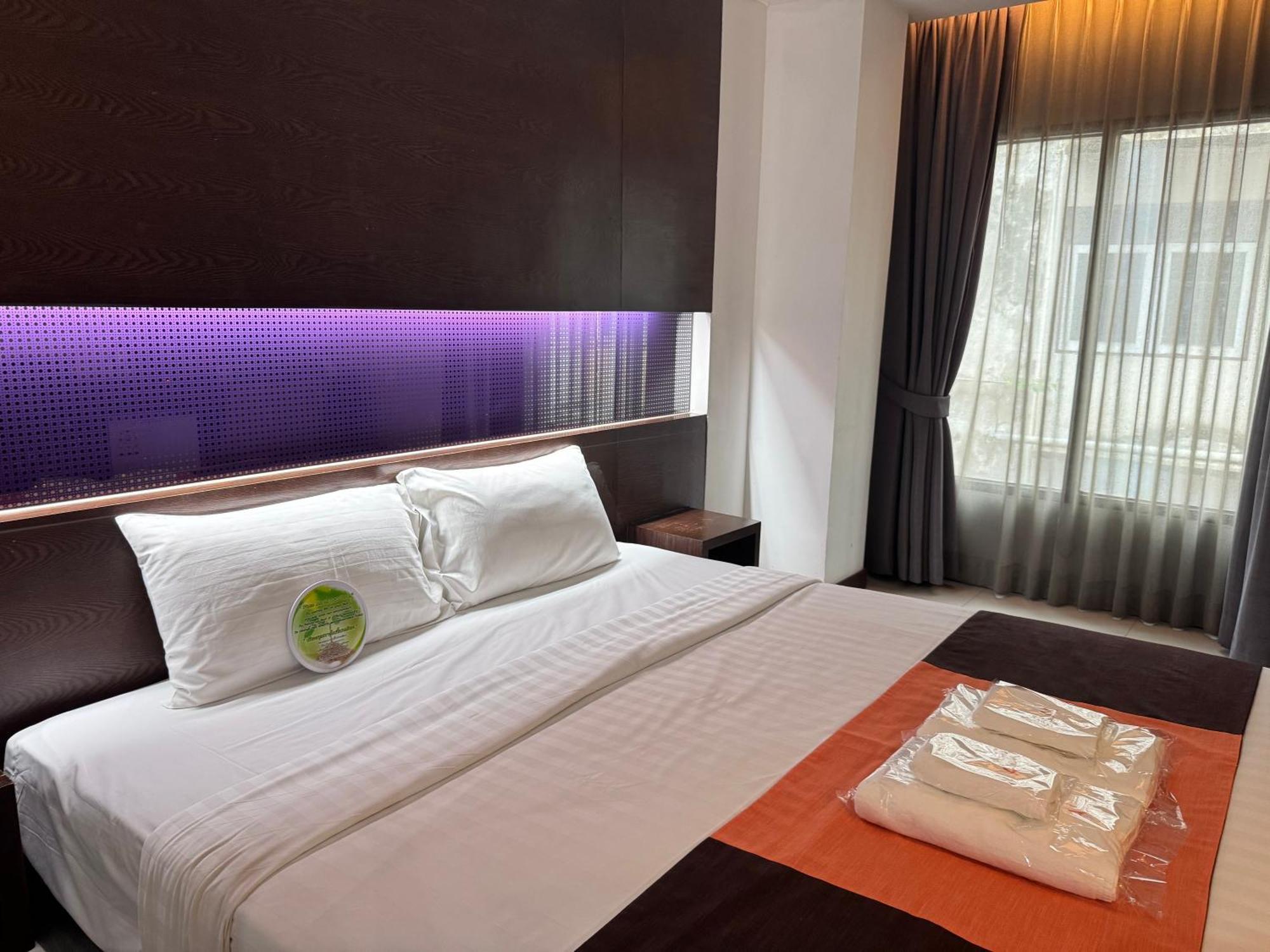 Collection O The Bangkok Airport Link Suite Bagian luar foto