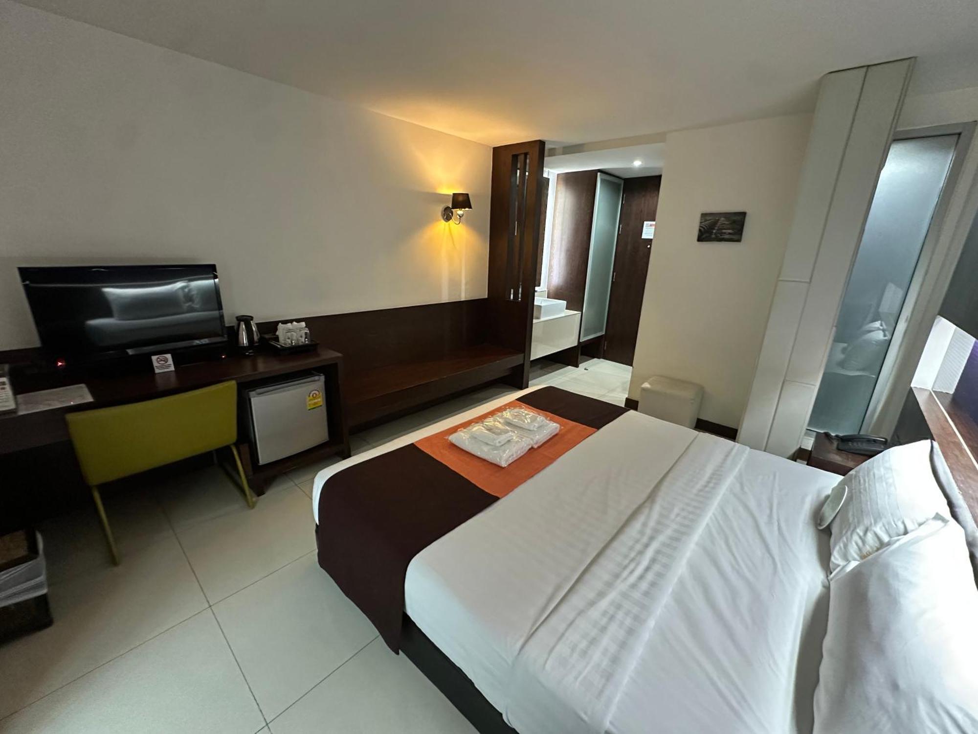 Collection O The Bangkok Airport Link Suite Bagian luar foto
