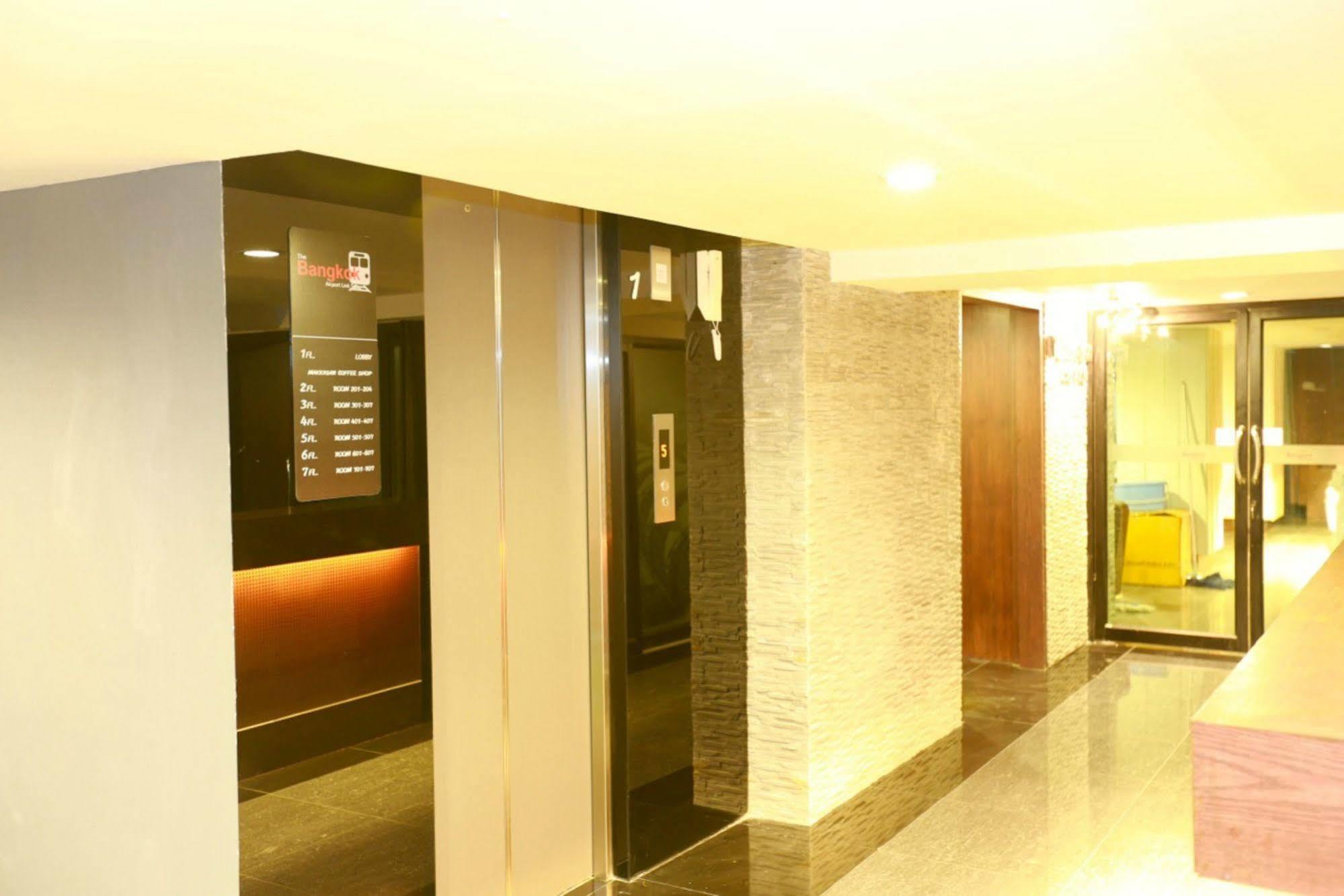Collection O The Bangkok Airport Link Suite Bagian luar foto